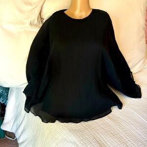 Zara black pleated polyester Doman sleeve top fully lined